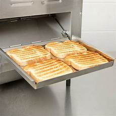 Toaster With Conveyor
