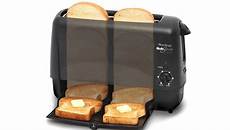 Toaster With Conveyor